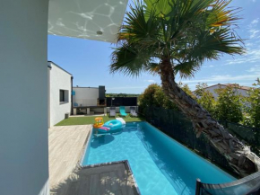 Superbe villa plain-pied avec piscine